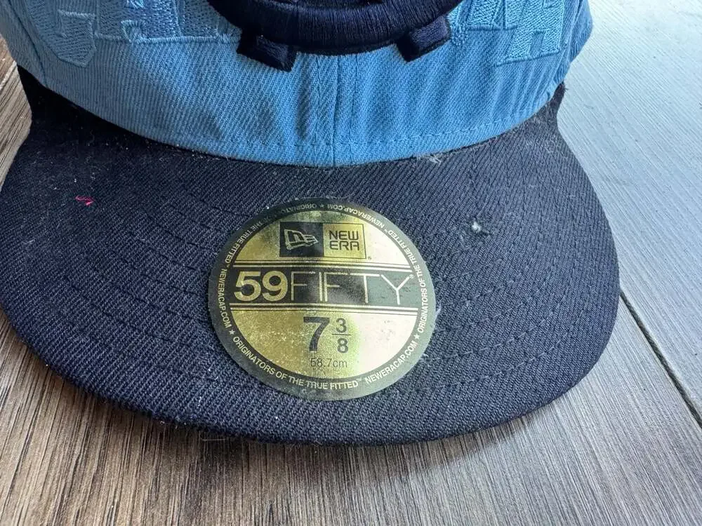 New Era 59FIFTY North Carolina Tar Heels Fitted Hat Size 7 3/8